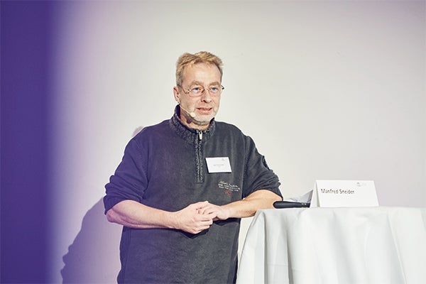 Kurzdarm-Patient Manfred hält Vortrag zu Ernährung