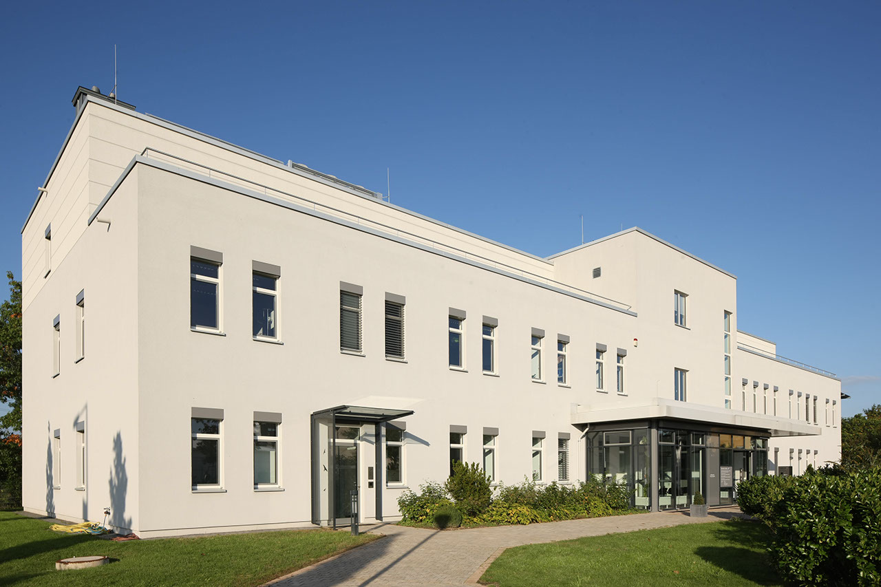 DTZ Mannheim, 
Gebaeude, Architektur, 
 




 






Foto  bei Kurt Fuchs / © copyright by Kurt Fuchs, Tel. 09131-777740 
Am Wei chselgar ten 23, 91058 Erl angen
www.fuchs-foto.de  
