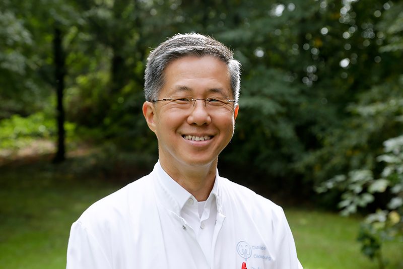 Dr. med. Diep Thanh Au ist Nephrologe am via medis Nierenzentrum in Oldenburg.